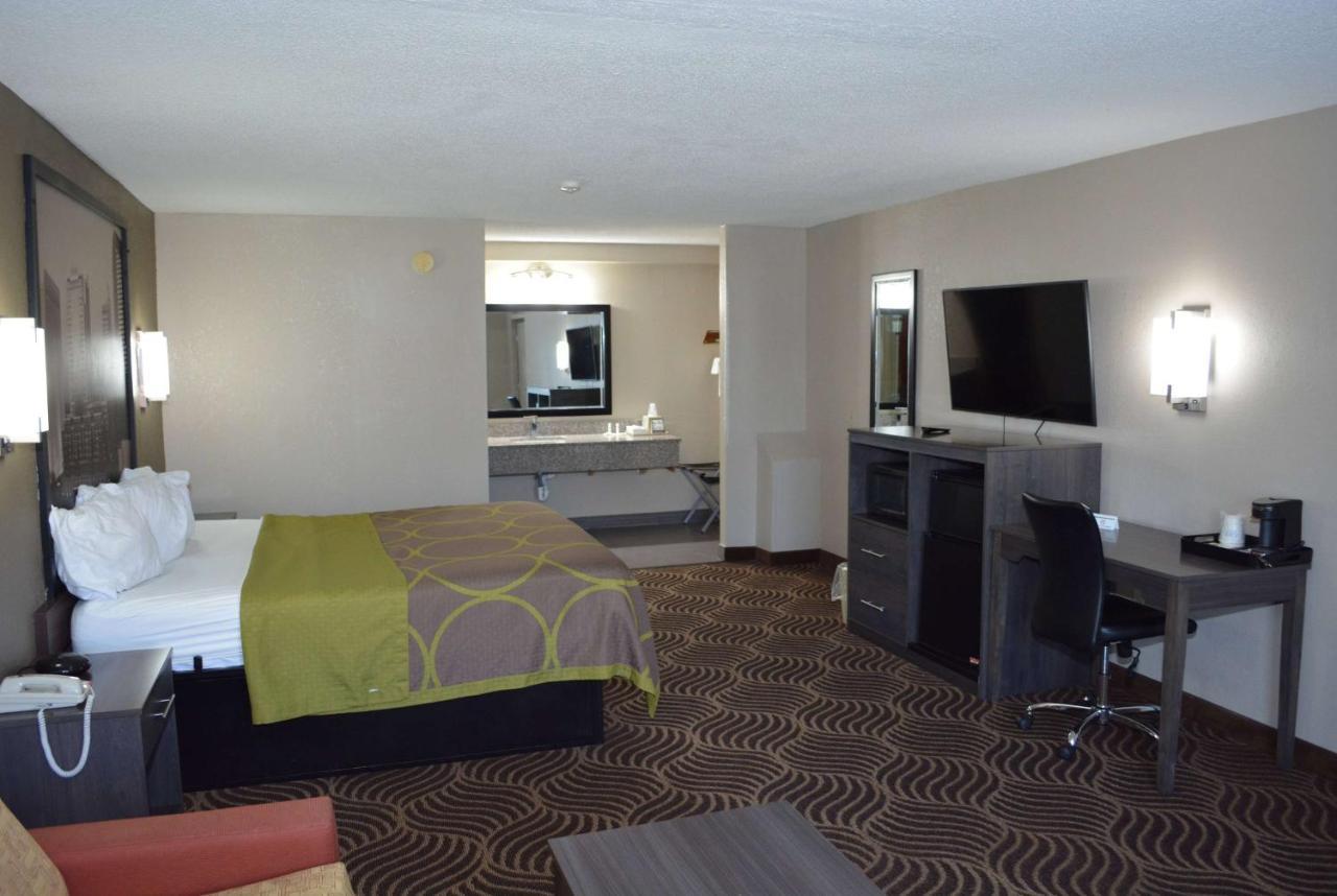 Super 8 By Wyndham Huntersville/Charlotte Area Luaran gambar