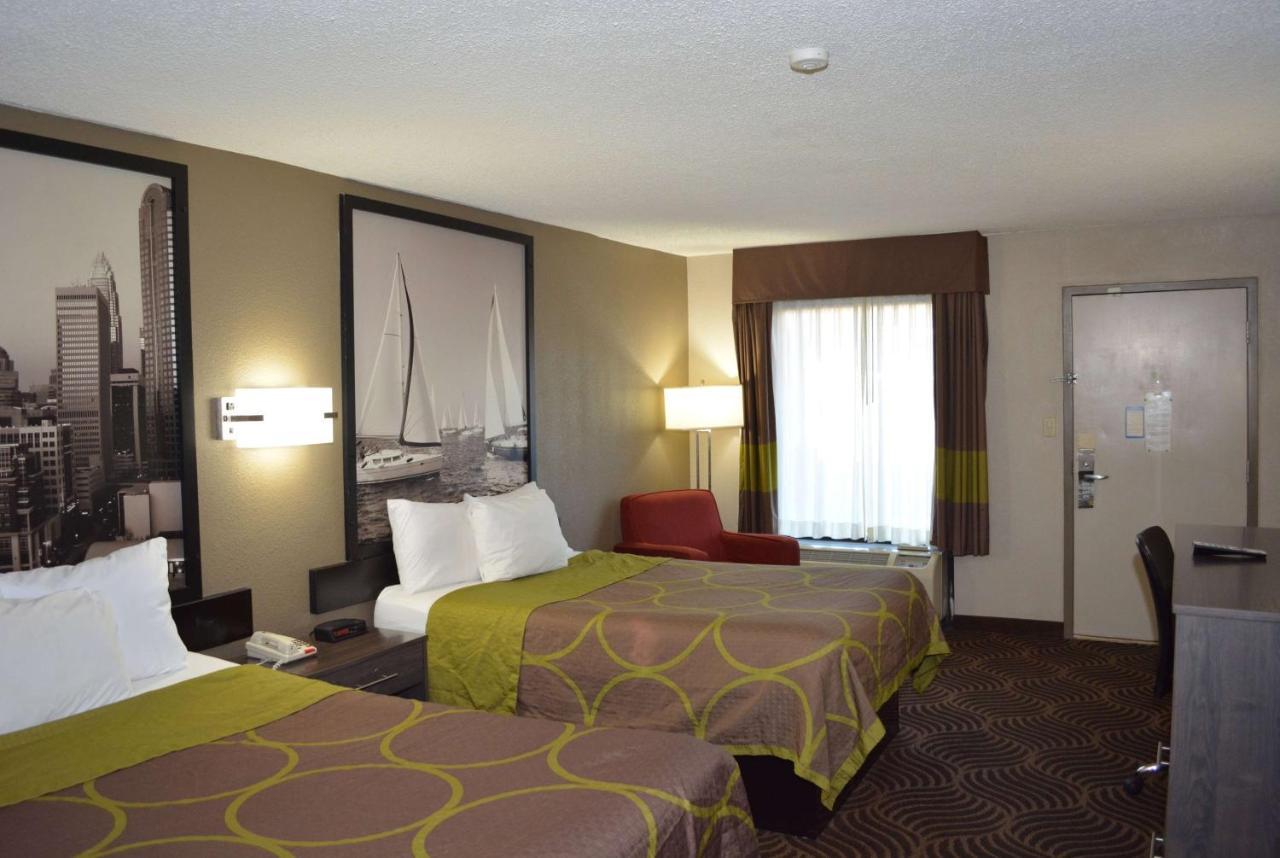 Super 8 By Wyndham Huntersville/Charlotte Area Luaran gambar