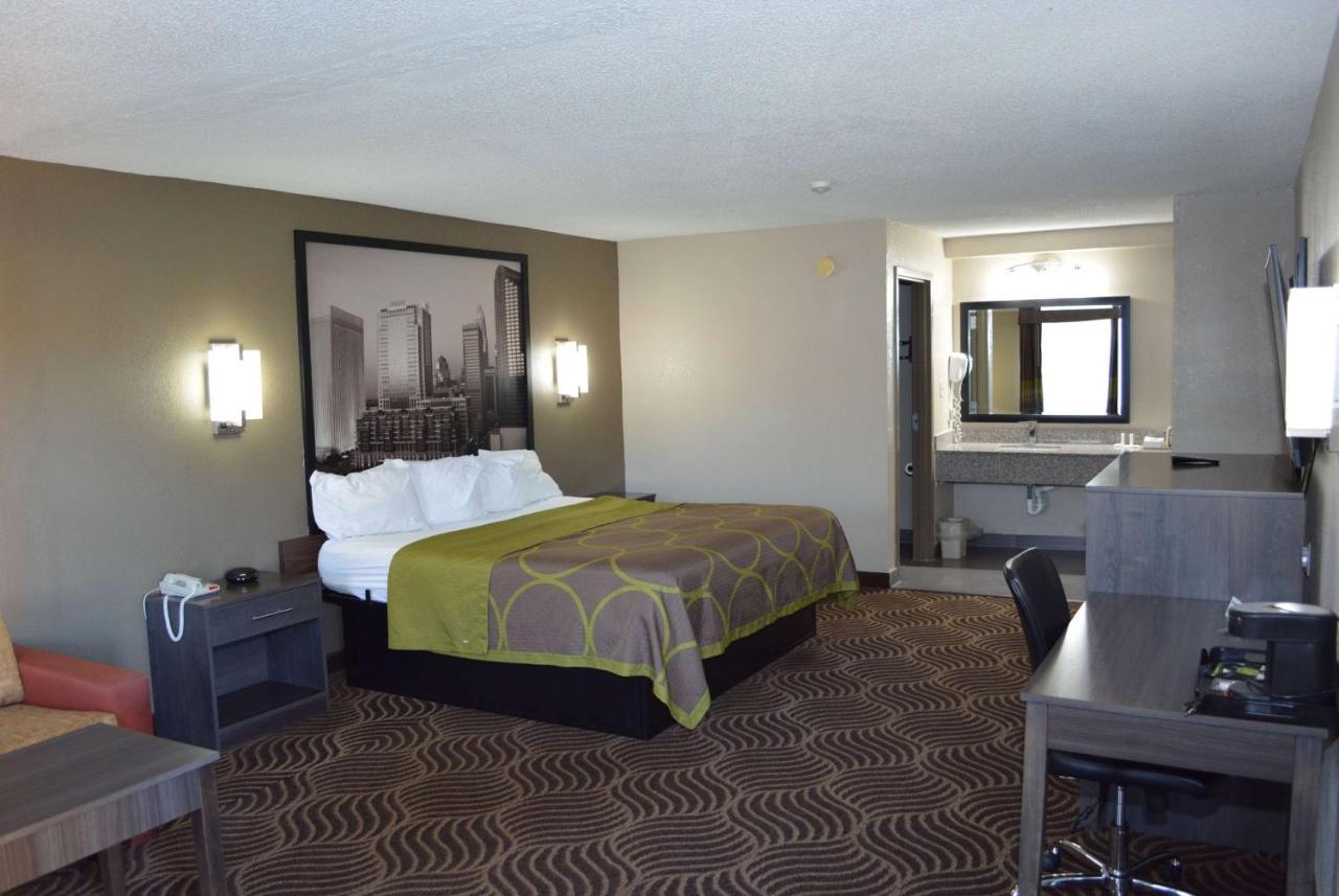 Super 8 By Wyndham Huntersville/Charlotte Area Luaran gambar