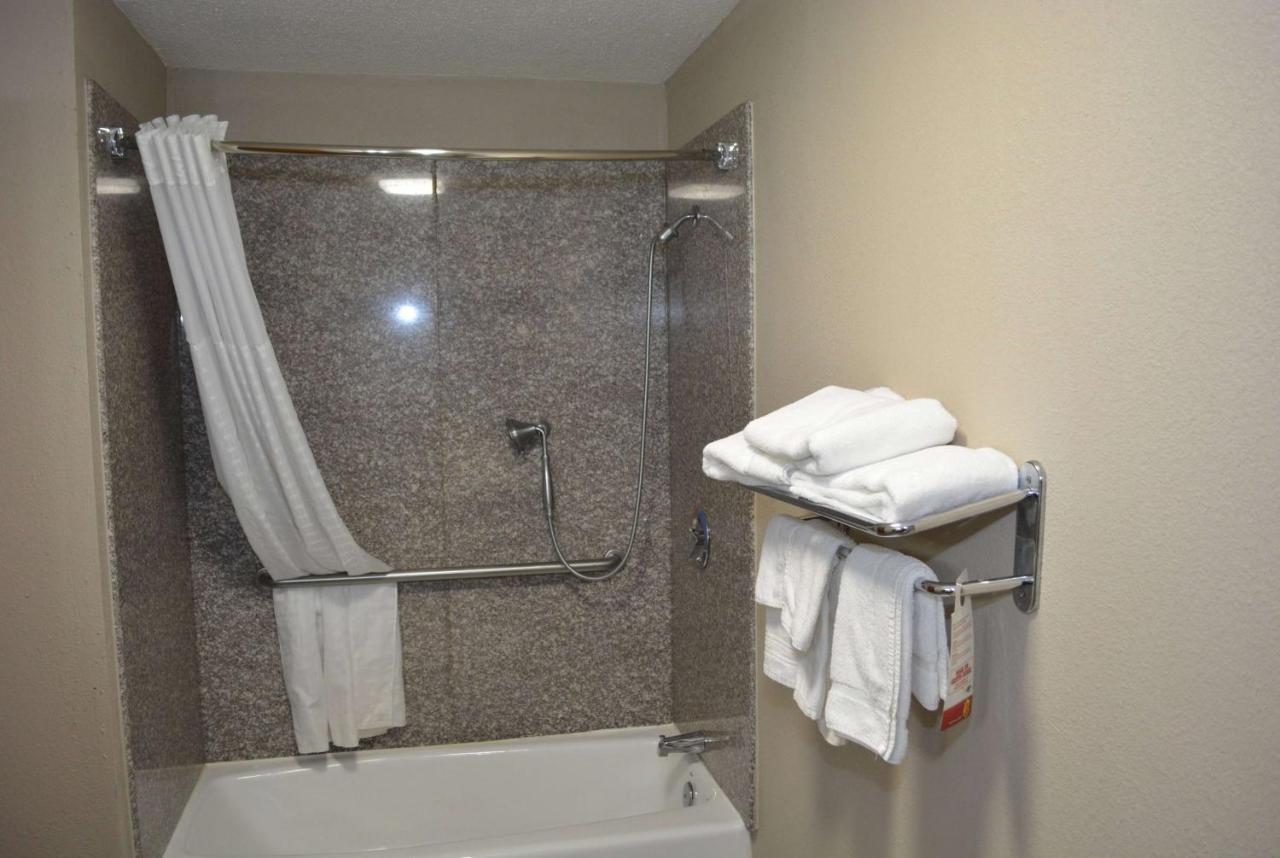 Super 8 By Wyndham Huntersville/Charlotte Area Luaran gambar