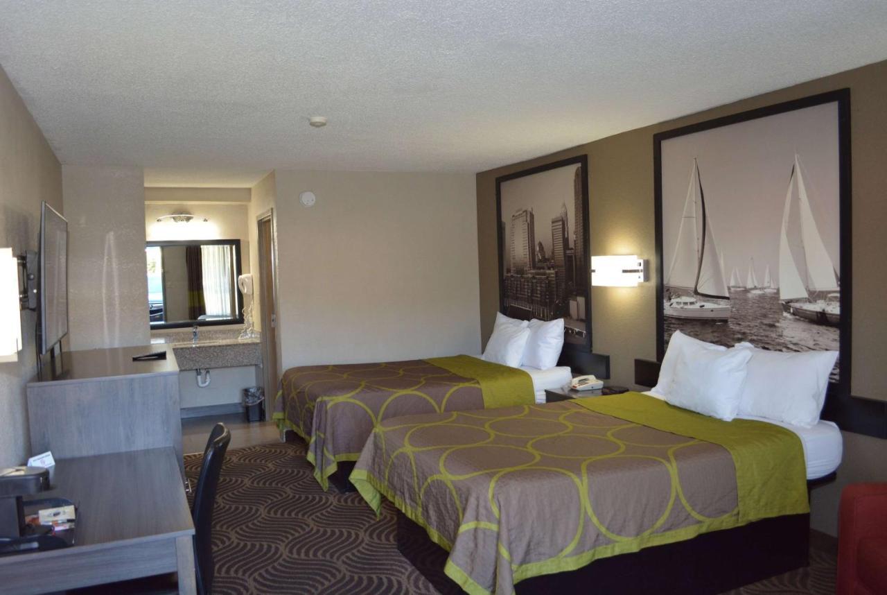Super 8 By Wyndham Huntersville/Charlotte Area Luaran gambar